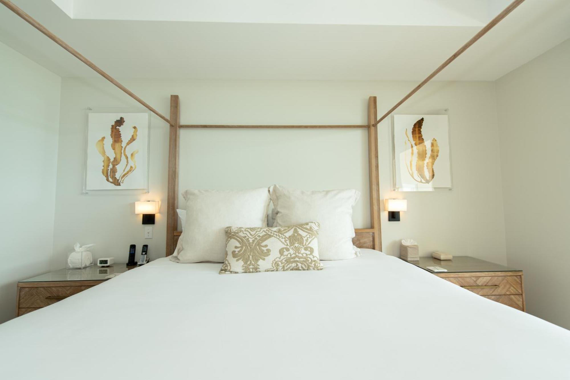 One-Bedroom Ocean Front Deluxe,1373968415:JPEG