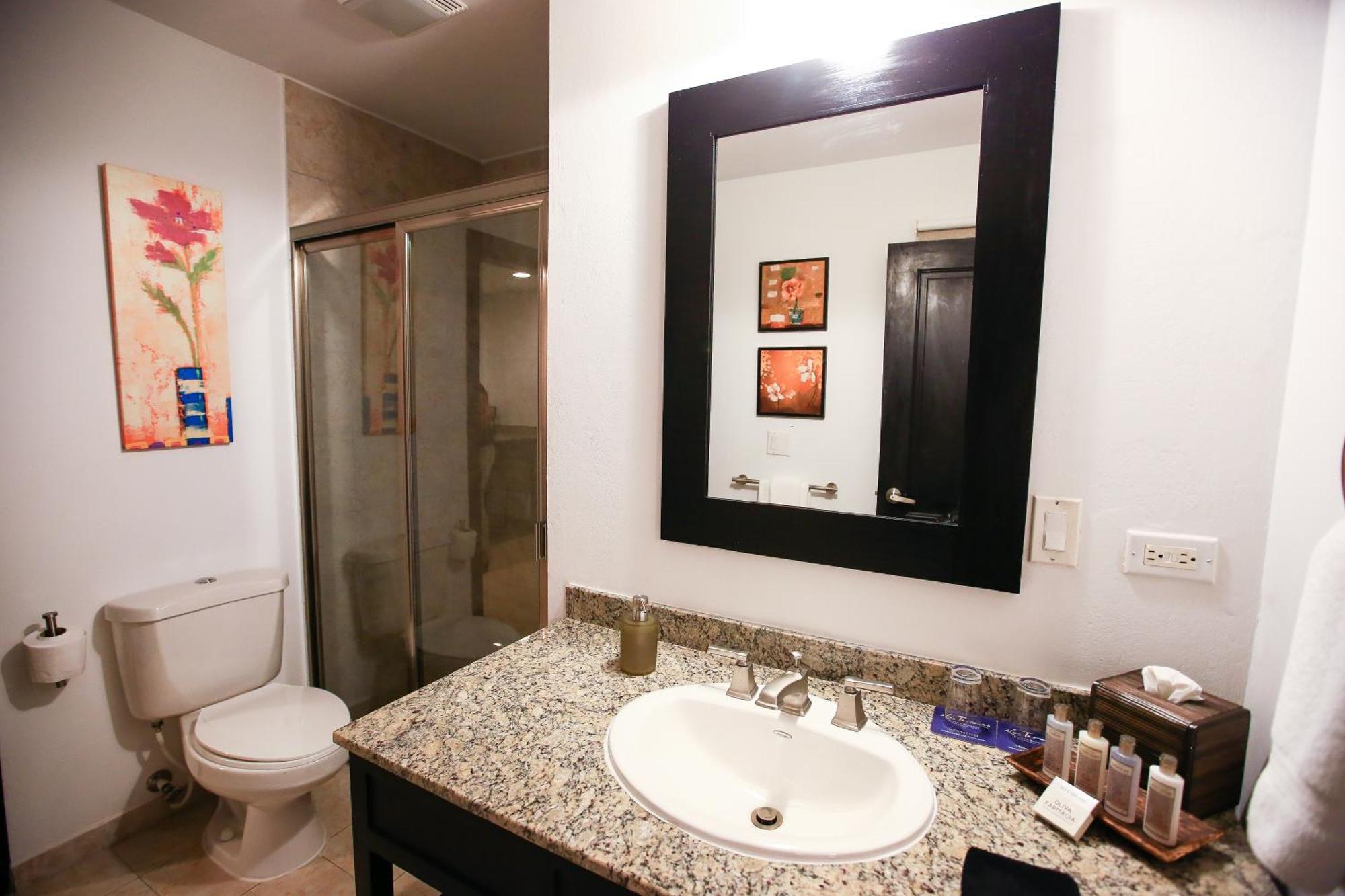 Deluxe Studio