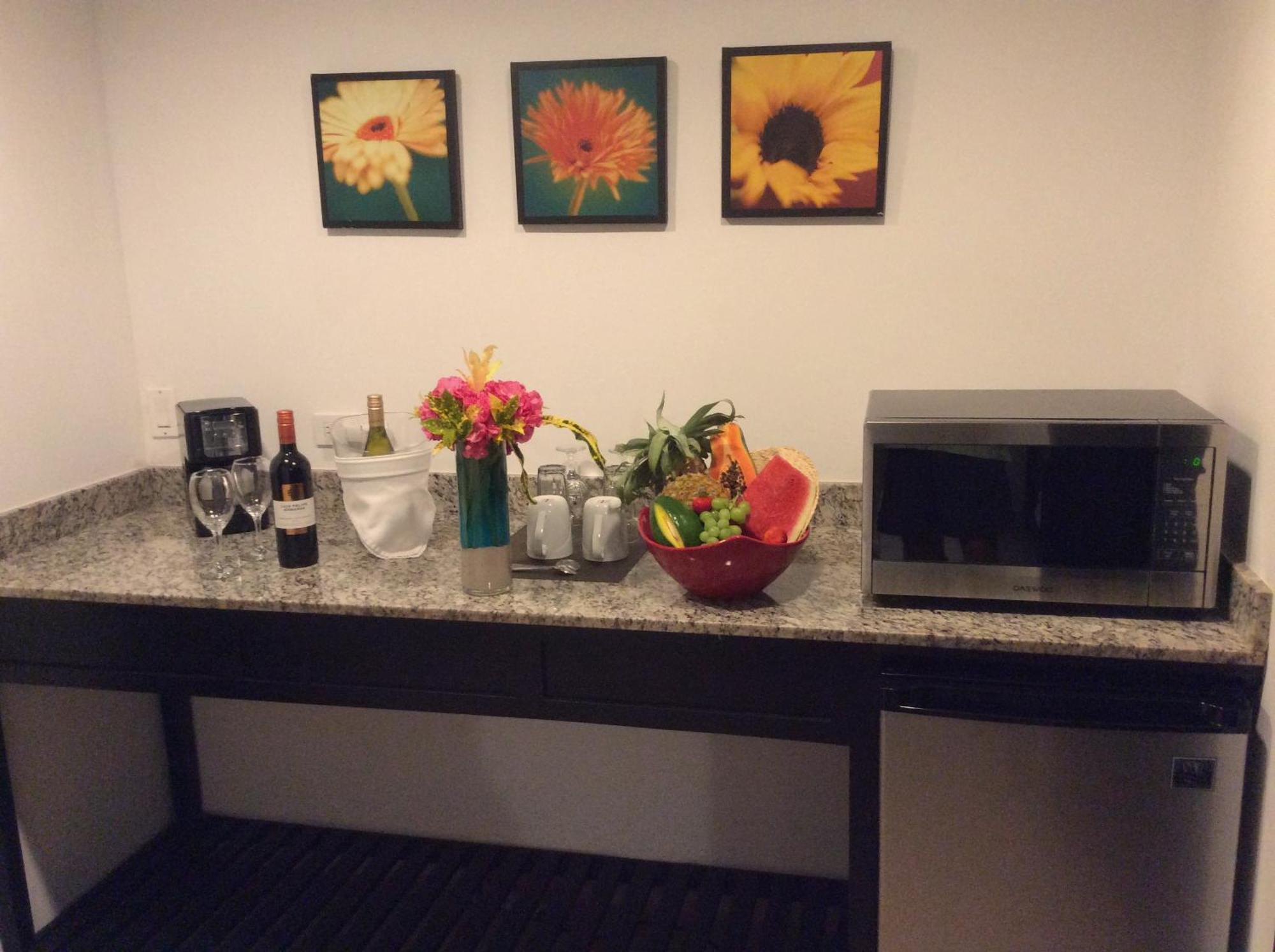 Deluxe Studio